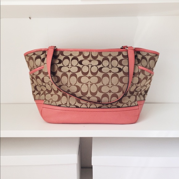 Coach Handbag - Picture 2 of 4